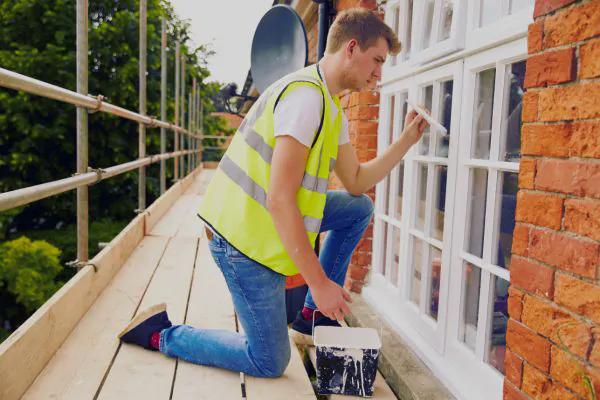 scaffolding painting exterior house windows